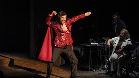Feroz pone en escena  A Fortaleza , en el marco de la MIT de Ribadavia. 