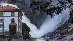 Cascada de O zaro, en Dumbra