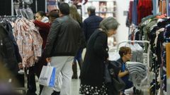 El comercio es uno de los sectores que favorece la bajada del paro en diciembre