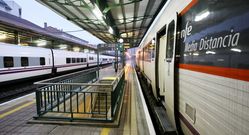 <span lang= es-es >El nuevo Media Distancia har� de enlace con el de Madrid, sin embargo los precios fijados para este y la falta de promoci�n lo abocan a un posible fracaso. </span>