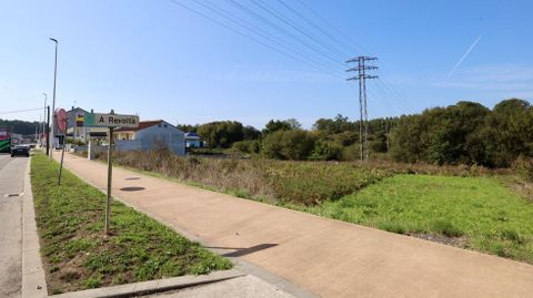MS OFERTA DE RESTAURACIN. Burger King ya dio los primeros pasos, hace meses, para instalarse en a la zona de A Revolta, en este espacio que queda a pocos metros de McDonald?s