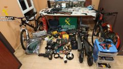 Efectos incautados en la escuelta unitaria de San Mauro durante la operaci�n antidroga