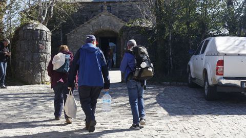 Animaci�n en O Cebreiro, con peregrinos y visitantes en la Semana Santa