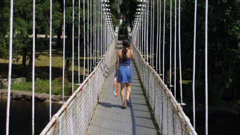 Ponte colgante de Leiro sobre o r�o Avia, Ourense