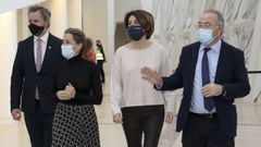 El delegado del Gobierno Jos� Mi�ones, la ministra Raquel S�nchez, la conselleira �ngeles V�zquez y el alcalde de Santiago, Xos� S�nchez Bugallo.