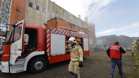 Operativo de emergencias en el antiguo Casino de Viveiro