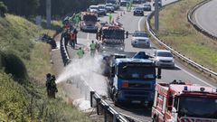 Accidente de un cami�n en la AP-9