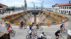 En la foto, una edici�n pasada del D�a de la Bici que permiti� transitar por el Arsenal. 