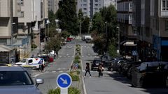 Vista general de la calle Enrique Mari�as en la que hay varios locales hosteleros