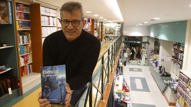 Bolívar Antela, en la presentación de su libro en Lugo