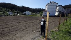 Los particulares pueden arrendar por metros para cultivar huertos urbanos la finca de la imagen superior, situada en Covas