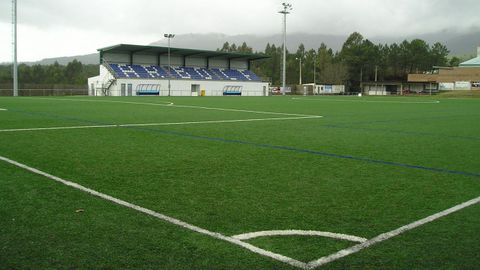 Campo de f&uacute;tbol de Arbo, donde tuvieron lugar los hechos.