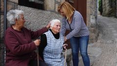 �Os anillos quit�ronmos e cando os deixaron enriba da mesa volvinos po�er�