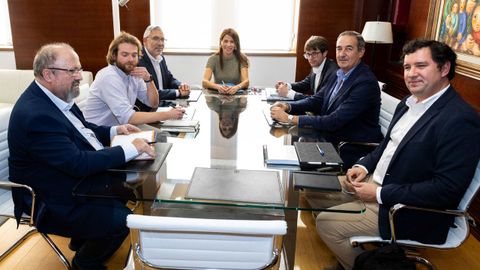 La conselleira Martnez Allegue recibi en Santiago a la delegacin lucense encabezada por el alcalde, Miguel Fernndez