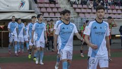 Jugadores del Compostela antes del partido ante el Racing Vilalb�s