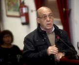 <span lang= es-es >En guerra con Noruega</span>. El presidente de la asociaci�n que aglutina a los marineros que reclaman a Noruega el cobro de sus pensiones intervino en la sesi�n para explicar su problema. 