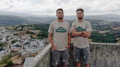 Os irm�ns Iv�n e �scar Porto est�n detr�s de Portorixe.