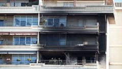 Fachada del edificio de Vilasar de Mar en el que murieron dos personas por un incendio