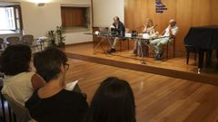 Detalle dunha das mesas da xornada de debate promovida polo Consello da Cultura Galega. 
