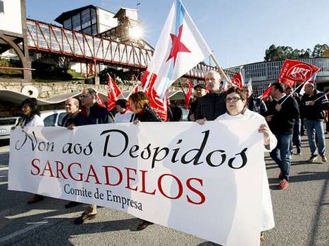 Una de las manifestaciones contra los despidos en Sargadelos. 