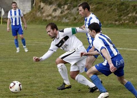 Los futbolistas del Taboada jugar�n su segundo partido de la temporada en Preferente.