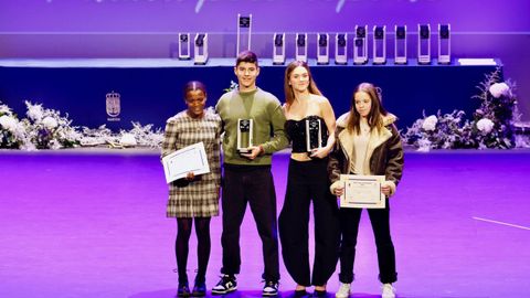 Premiados en natacin.