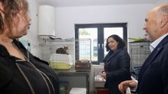 La presidenta de Moura, Iria Prez; la delegada de la Xunta, Beln do Campo; y el alcalde de A Pobra, Jos Carlos Vidal.