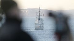 La F-103, a su salida de Ferrol con rumbo al Mediterrneo