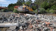 La construcci�n de la discordia fue reducida a escombros en pocas horas.