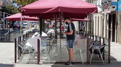 Terrazas en la zona peatonal, antes del �ltimo cierre de la hosteler�a