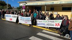 Manifestacin de colectivos sociales exigiendo mdico para O Vicedo, este domingo