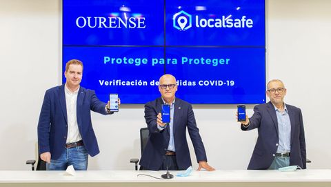 Jos� Manuel Baltar, acompa�adop or Primitivo Ferro, y Diego Gonzalez