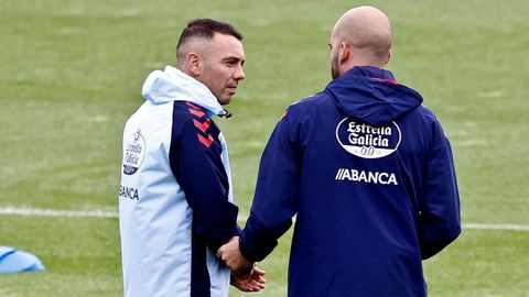 Iago Aspas y Claudio Gir�ldez, en un entrenamiento del Celta.