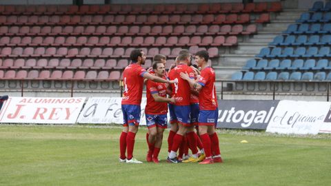 Gabi Sann, Varo e Isi marcaron los tres goles de la UD Ourense.