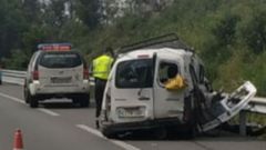Accidente en la AP-9 a su paso por el municipio de Barro con tres heridos