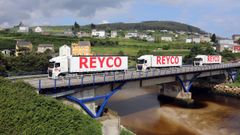 Reyco, de Foz, cuenta con una flota de 160 camiones que realiza numerosas rutas internacionales por Europa, aunque no a Ucrania
