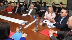 Encuentro del conselleiro Jos� Gonz�lez con la asociaci�n de empresarios de San Cibrao das Vi�as.