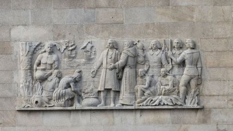 Camilo Nogueira realiz� los grabados de la estaci�n mar�tima de Vigo