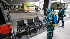 El Ej�rcito desinfecta el �lvaro Cunqueiro