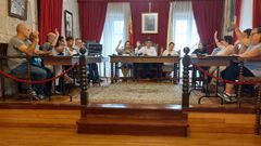 Momento de votaci�n de los concejales en el pleno ordinario del jueves