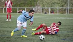 El Estudiantil puso fin a un mes sin ganar en liga ante el Arteixo -en la imagen en la 1� vuelta-. 