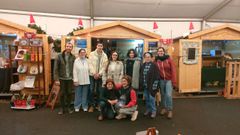 Participantes en la feria artesanal de Vilaboa