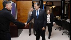 Im�genes de la reuni�n de Podemos Asturias y el Gobierno regional durante la negociaci�n de los Presupuestos de 2019