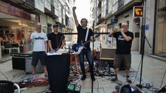Actuaci�n de Skyhooks en el Derby.