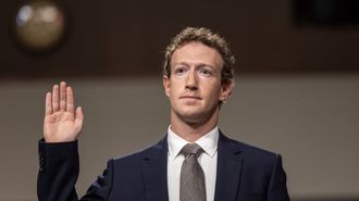 Mark Zuckerberg, primer ejecutivo de Meta y fundador de Facebook, en una audiencia en Estados Unidos