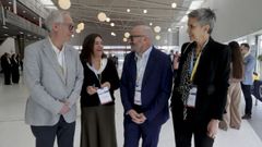 Los doctores Jacinto S�nchez, Elba Agusti, Diego Ponzin y Victoria de Rojas, ayer en el Congreso Europeo de Bancos de C�rneas que se celebra en Expocoru�a.