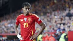 Lamine Yamal, durante un encuentro con la selecci�n espa�ola