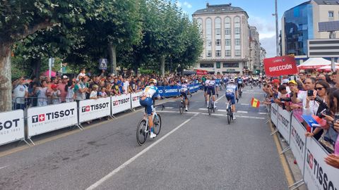 Previa a la salida de la etapa de La Vuelta en Lugo