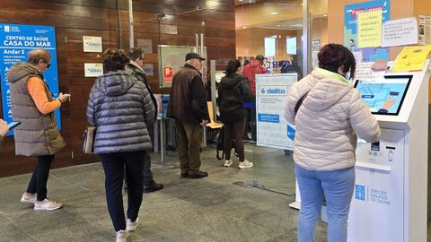 La demora media para una cita con el m�dico de familia es de seis d�as, pero var�a mucho por centro de salud, en la foto la Casa do Mar (A Coru�a)