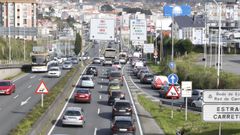 A primera hora de la tarde, las colas de coches cubr�an buena parte del tramo urbano de Alfonso Molina